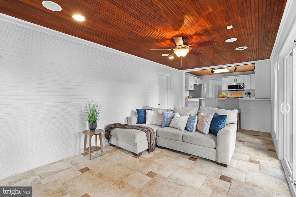 600 RIVER ROAD