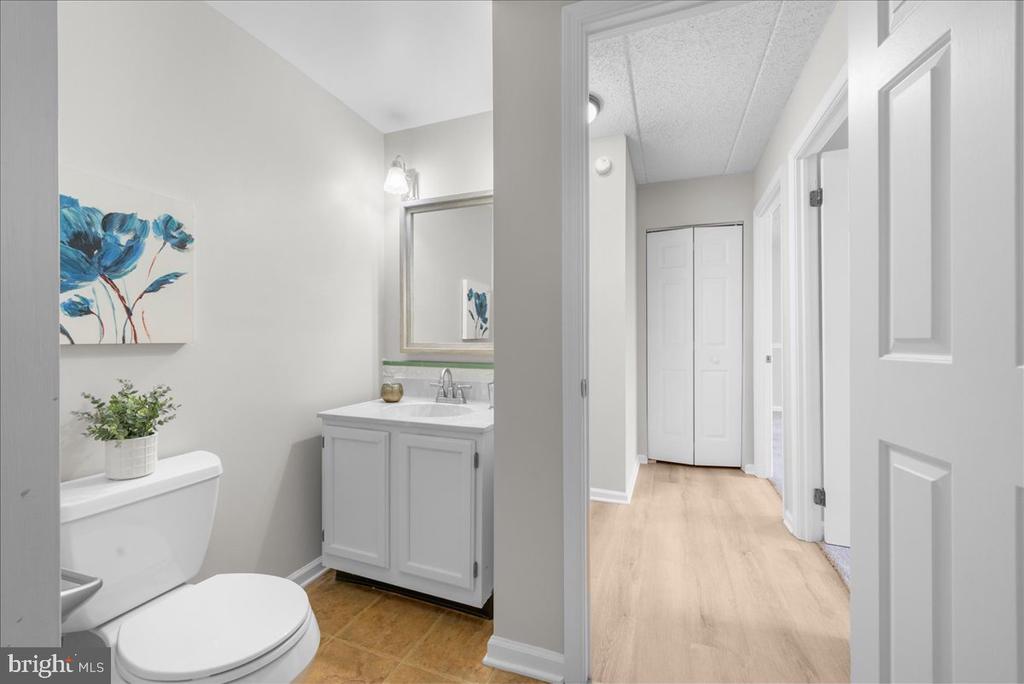 750 E MARSHALL STREET Unit: 302
