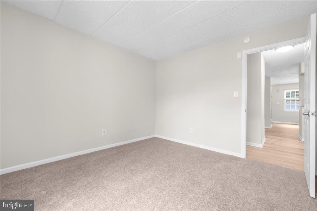 750 E MARSHALL STREET Unit: 302