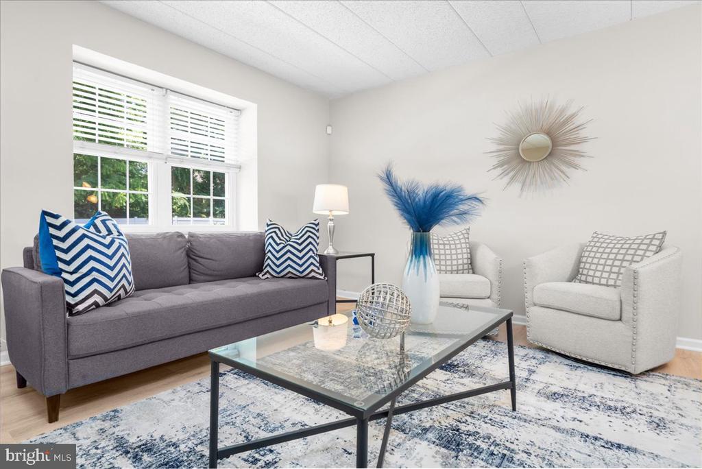 750 E MARSHALL STREET Unit: 302
