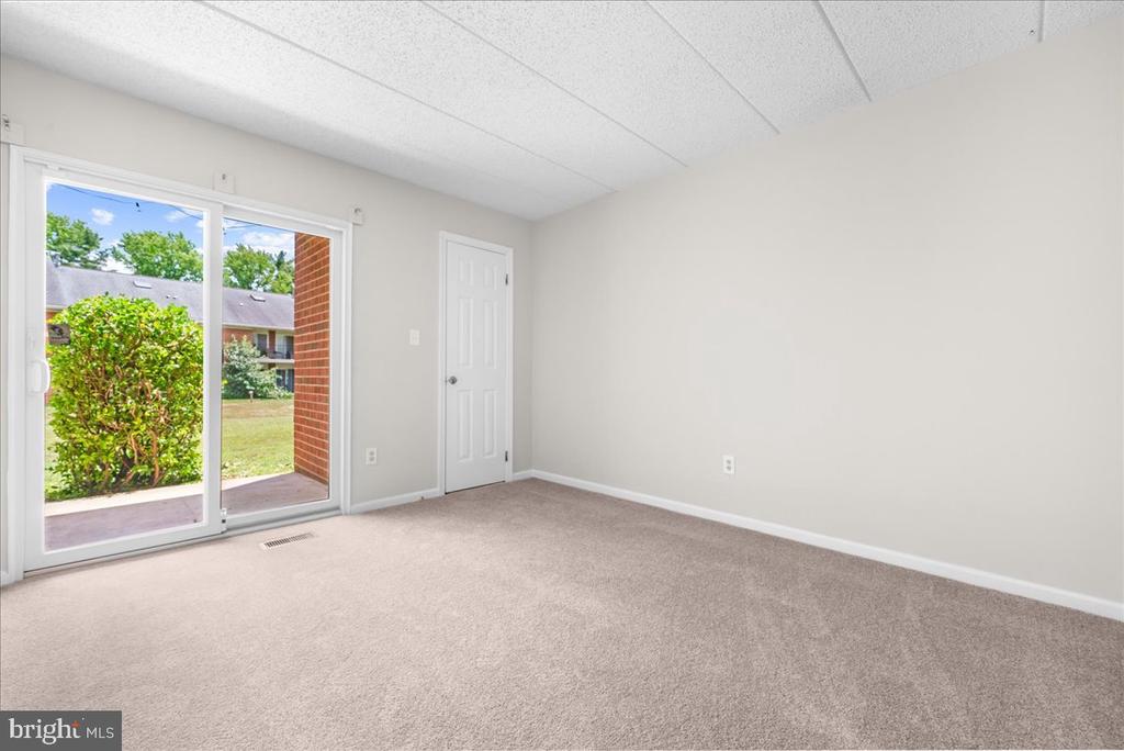 750 E MARSHALL STREET Unit: 302