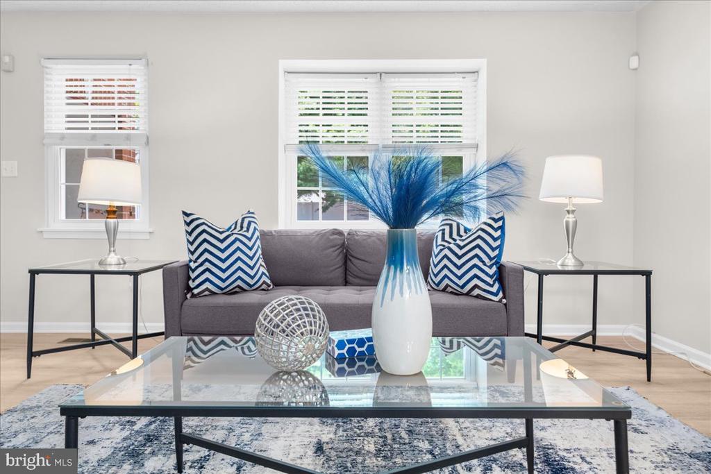 750 E MARSHALL STREET Unit: 302