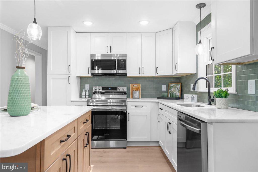107 ASHLAND DRIVE