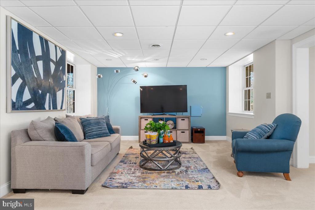 1662 WATERGLEN DRIVE
