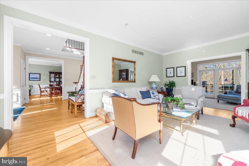1662 WATERGLEN DRIVE
