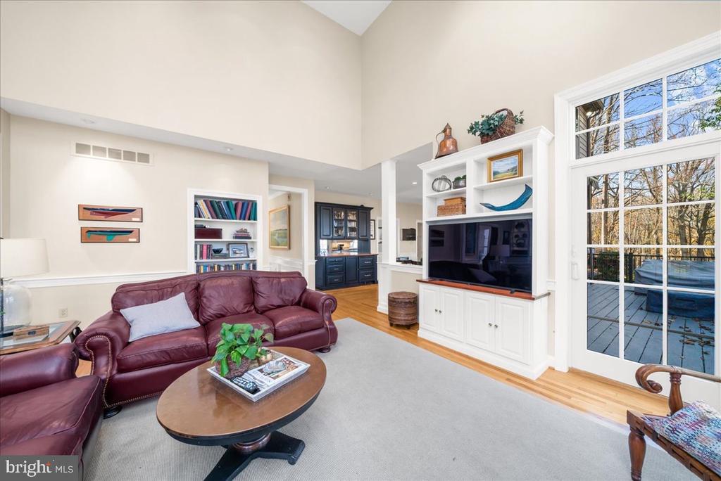 1662 WATERGLEN DRIVE