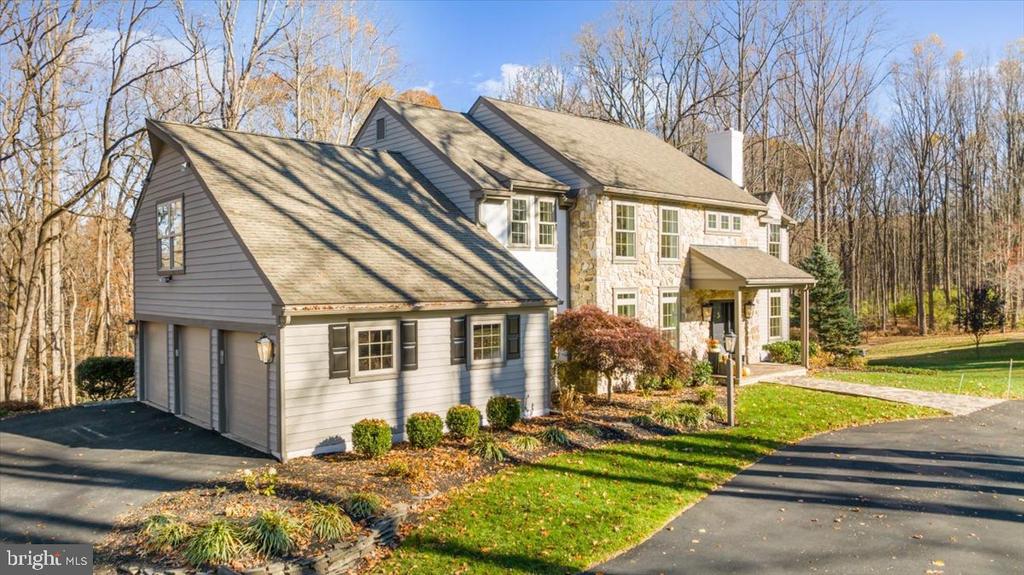 1662 WATERGLEN DRIVE