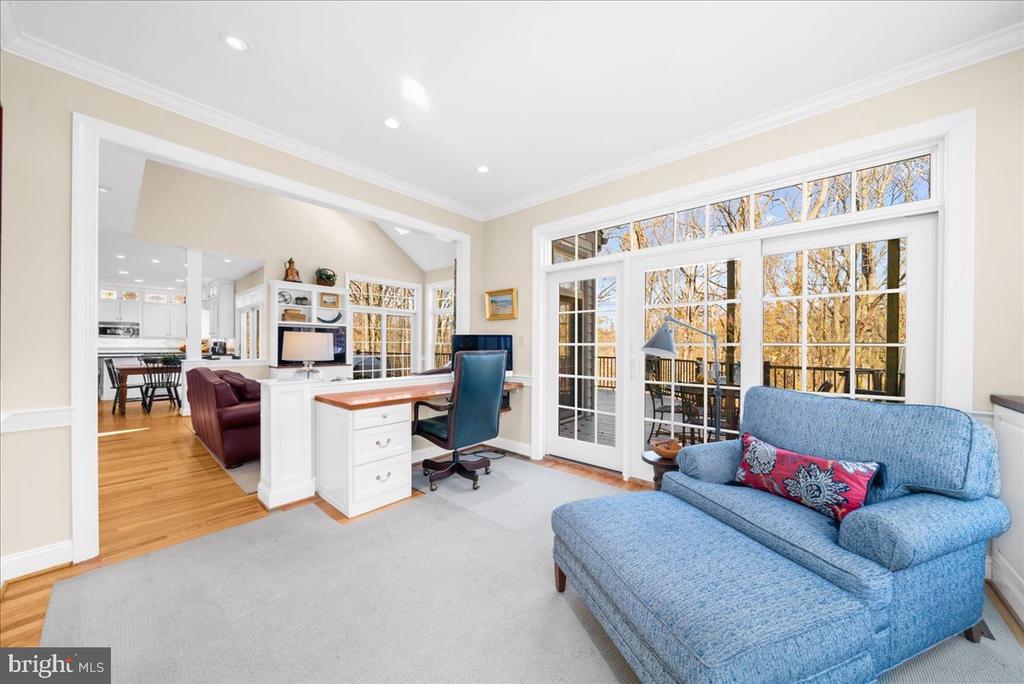 1662 WATERGLEN DRIVE