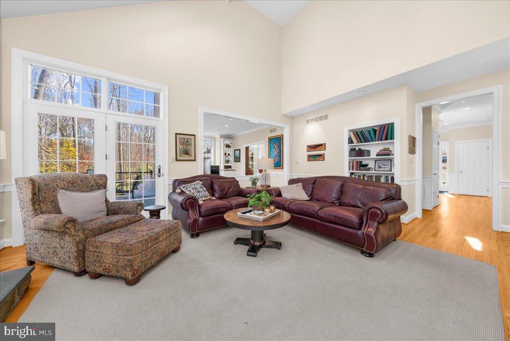 1662 WATERGLEN DRIVE