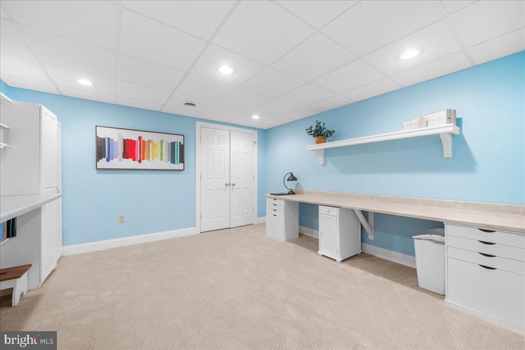 1662 WATERGLEN DRIVE