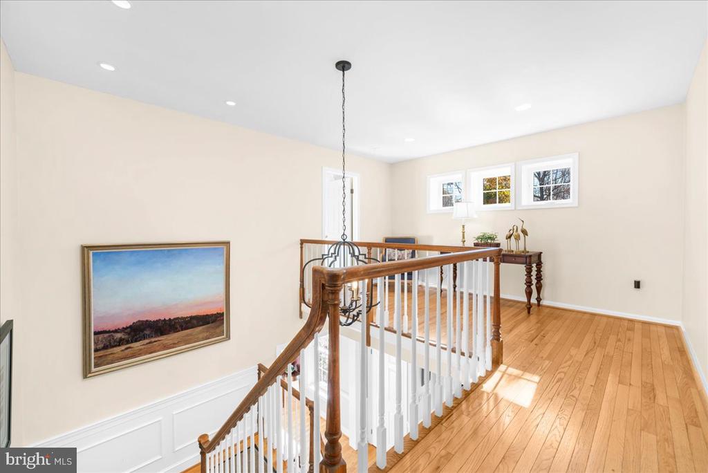 1662 WATERGLEN DRIVE