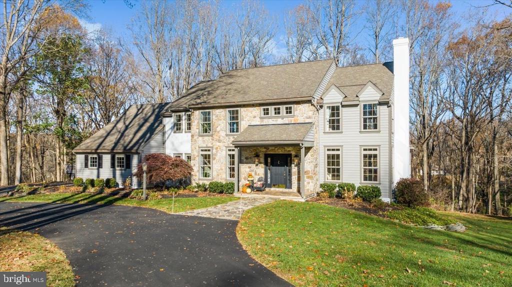 1662 WATERGLEN DRIVE
