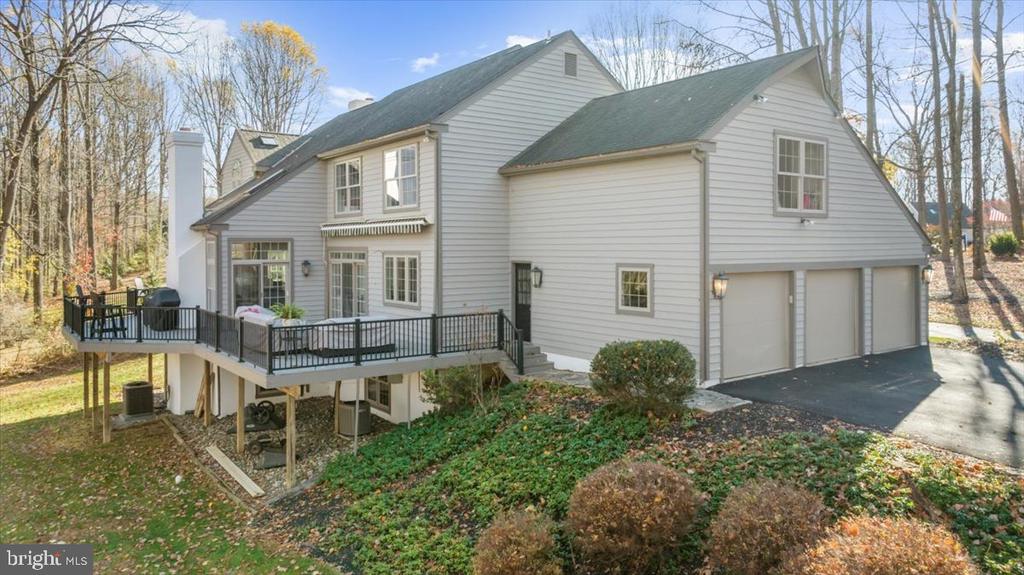 1662 WATERGLEN DRIVE