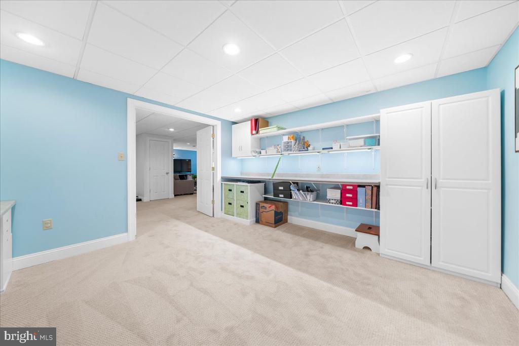 1662 WATERGLEN DRIVE
