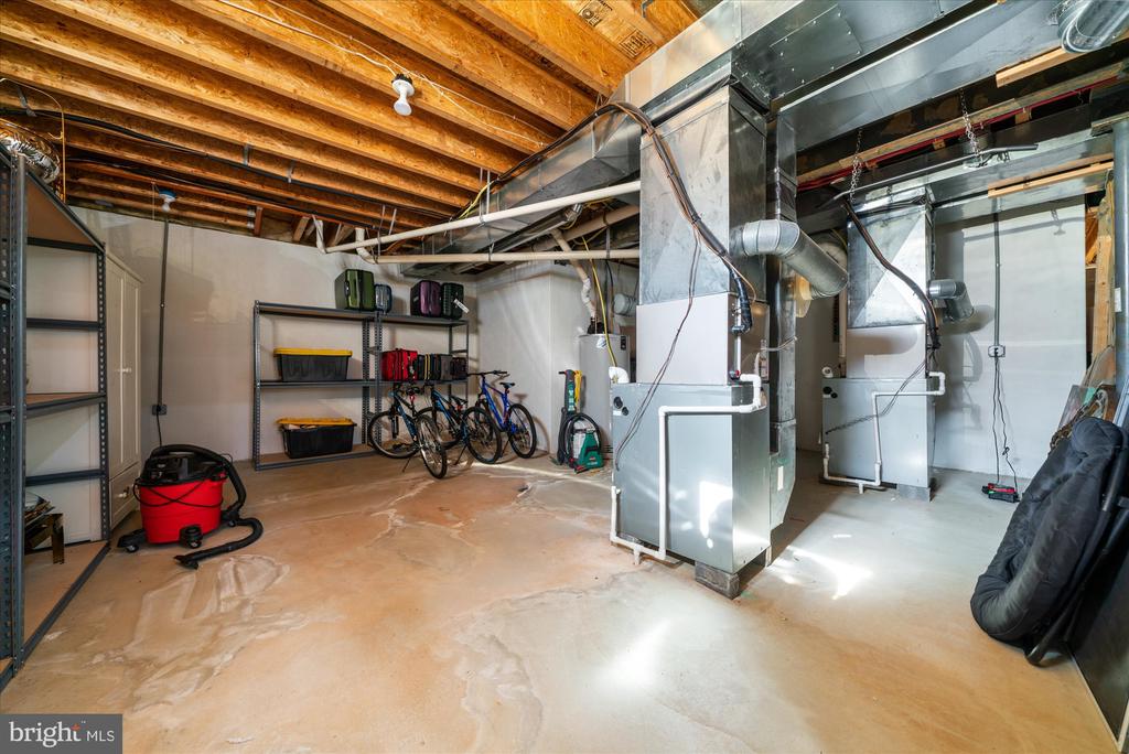 605 PERRY DRIVE