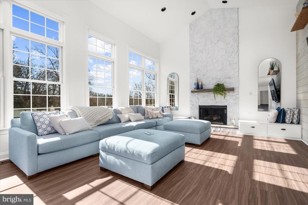 605 PERRY DRIVE
