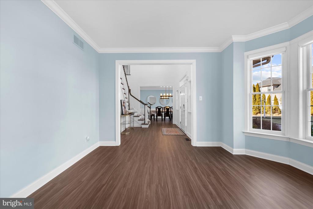 605 PERRY DRIVE