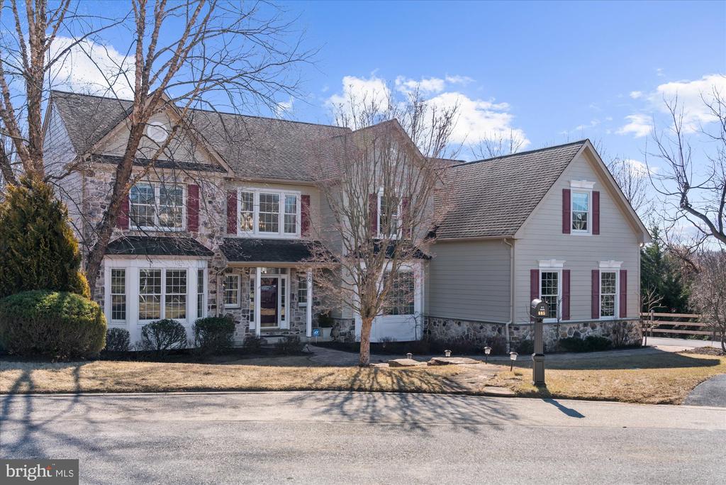 605 PERRY DRIVE