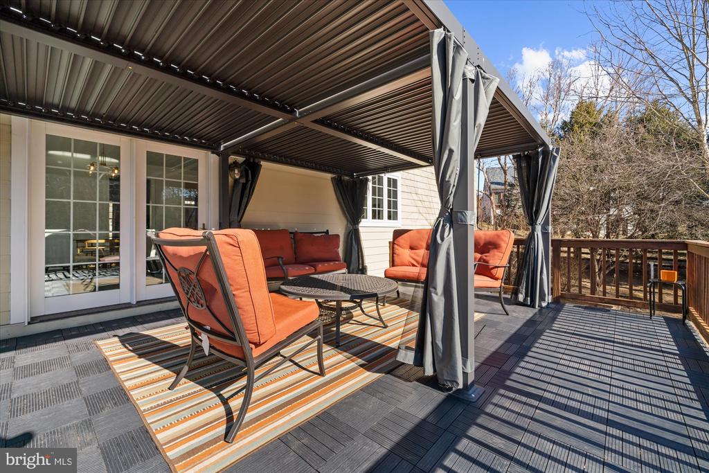 605 PERRY DRIVE
