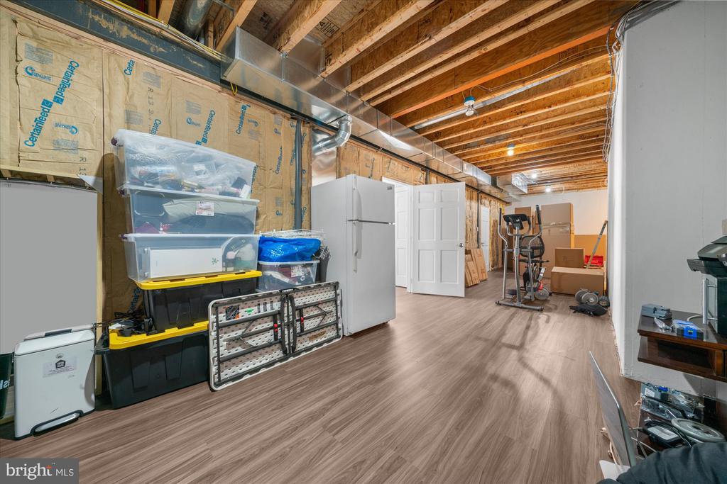 605 PERRY DRIVE