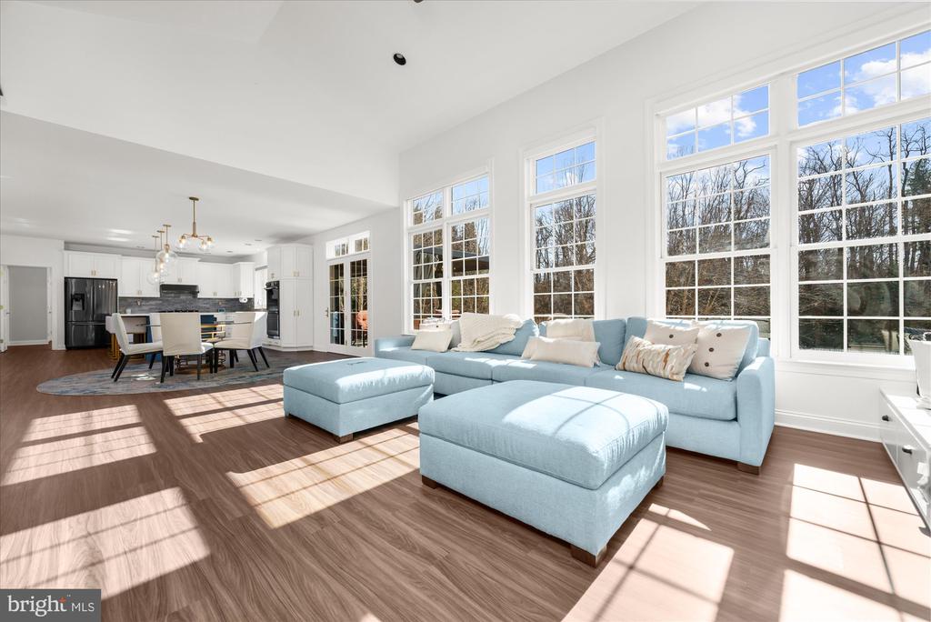 605 PERRY DRIVE