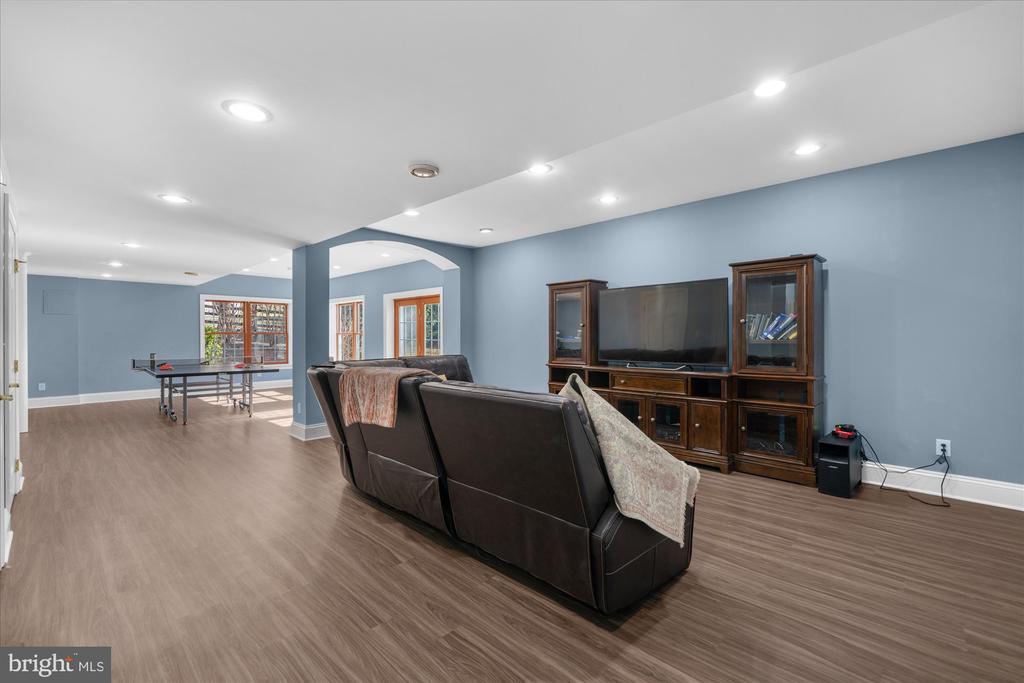 605 PERRY DRIVE