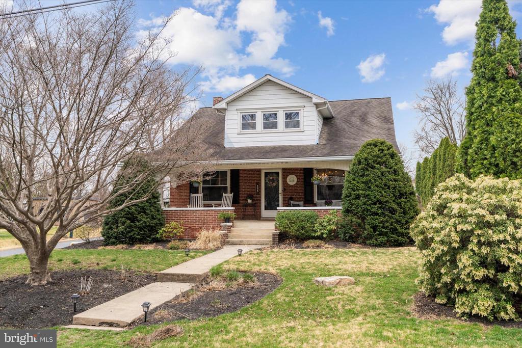 596 KLINE AVENUE