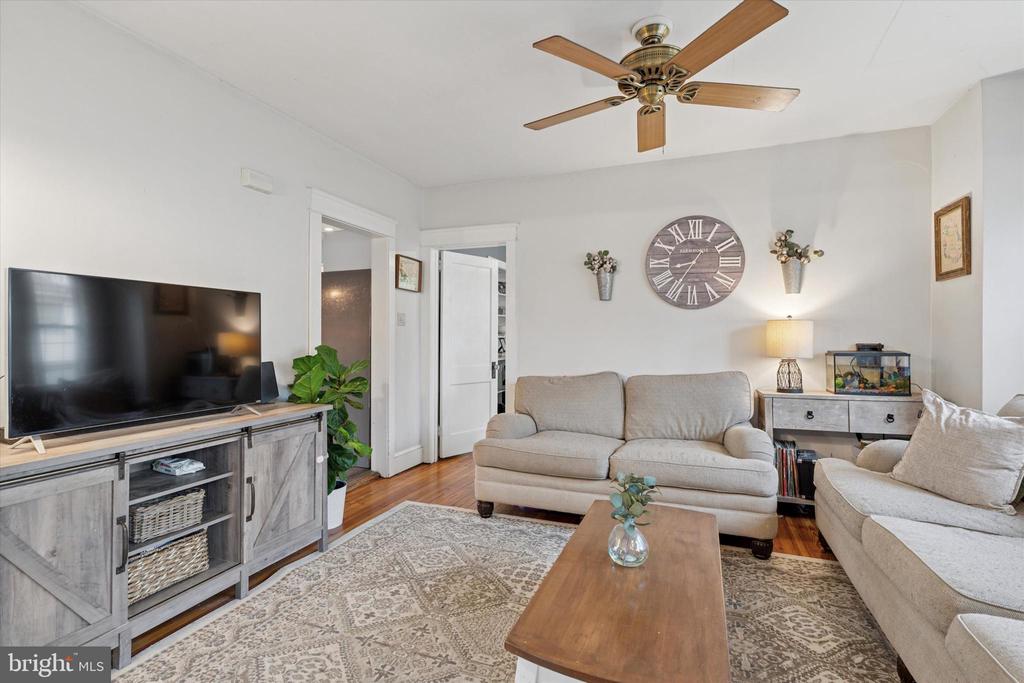 596 KLINE AVENUE