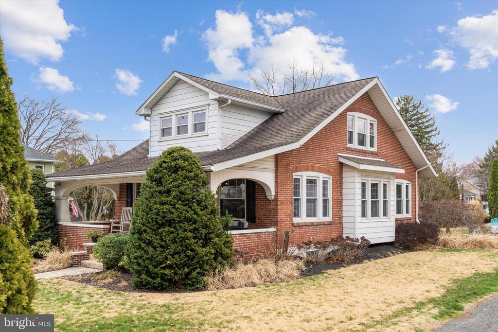596 KLINE AVENUE
