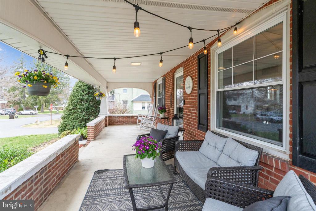 596 KLINE AVENUE