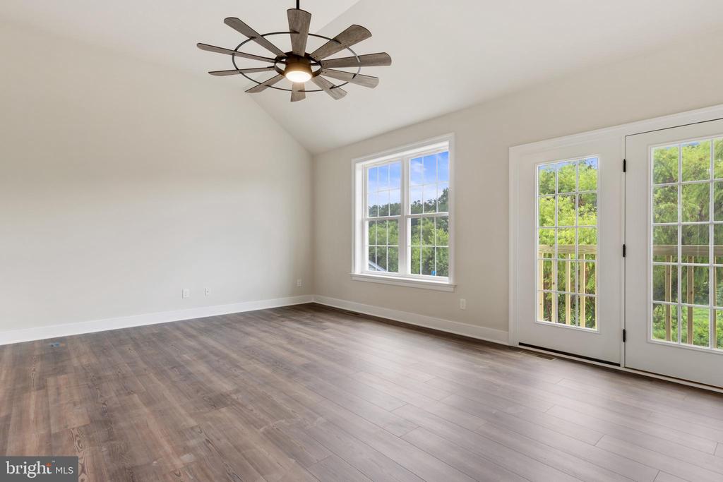 297 BEAUMONT DRIVE