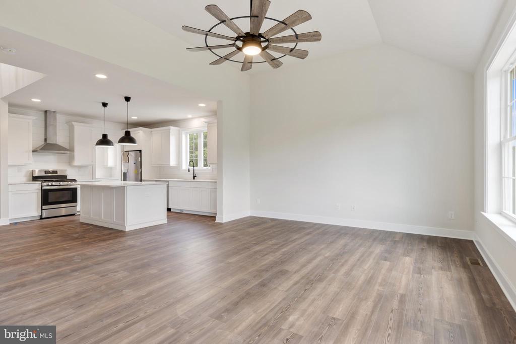 297 BEAUMONT DRIVE