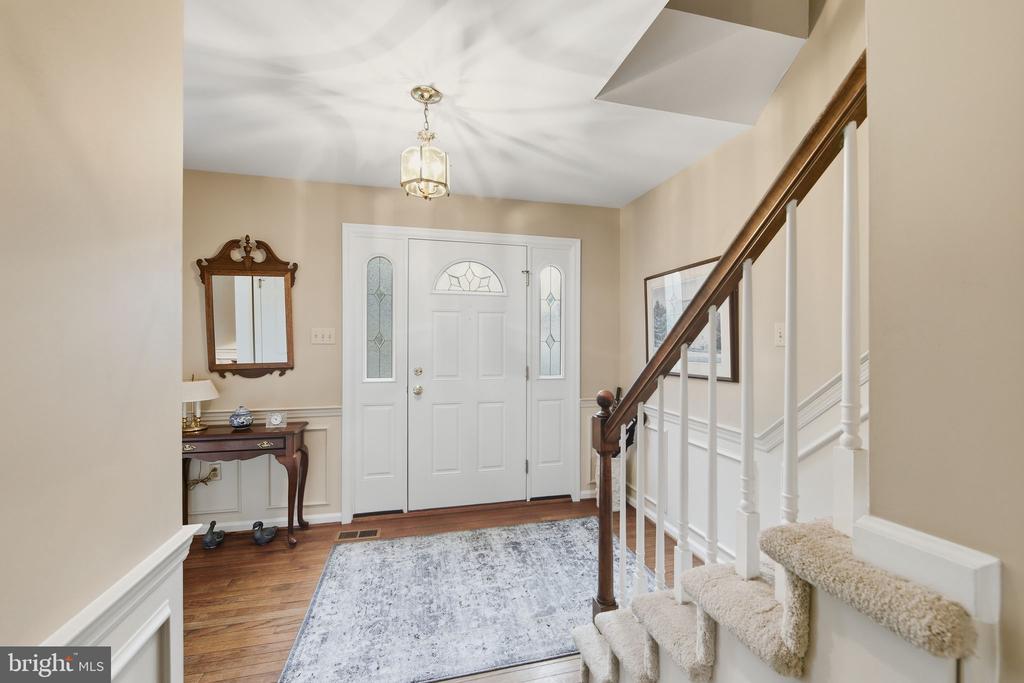 406 SCOFIELD LANE