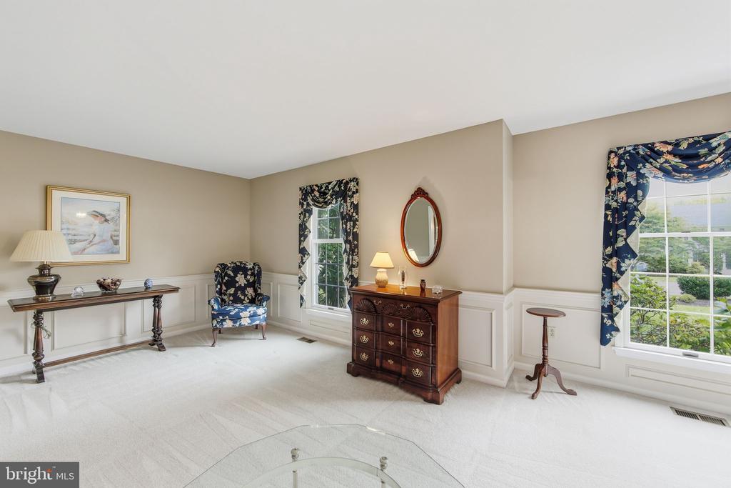 406 SCOFIELD LANE