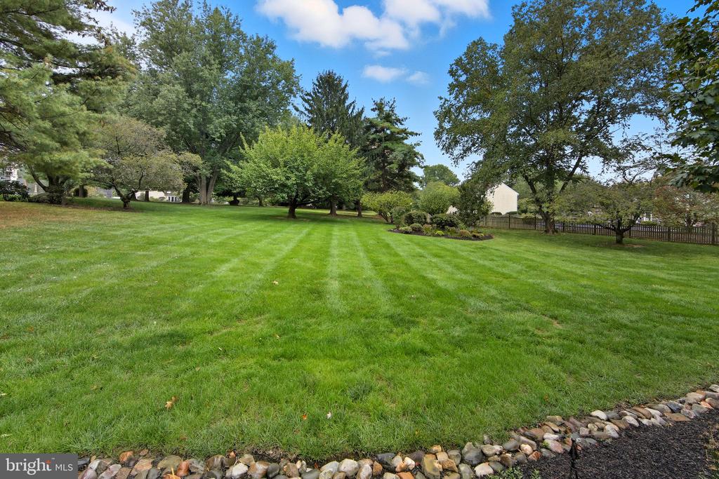 406 SCOFIELD LANE