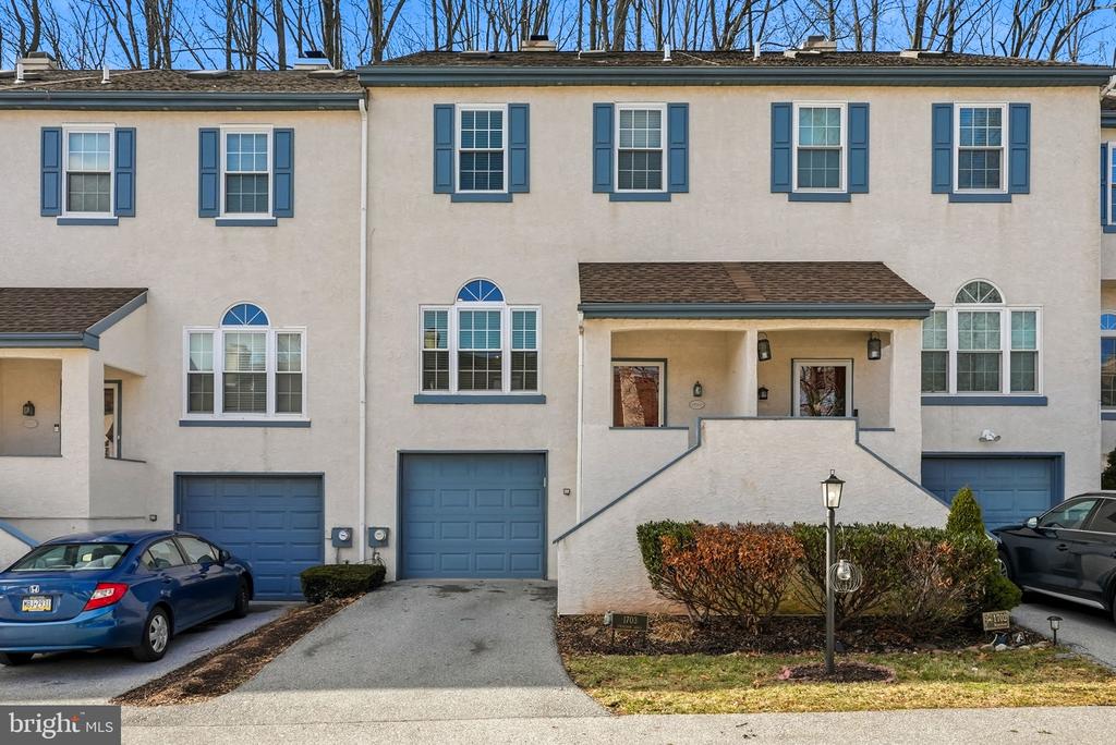 1703 STONEHAM DRIVE Unit: 1703