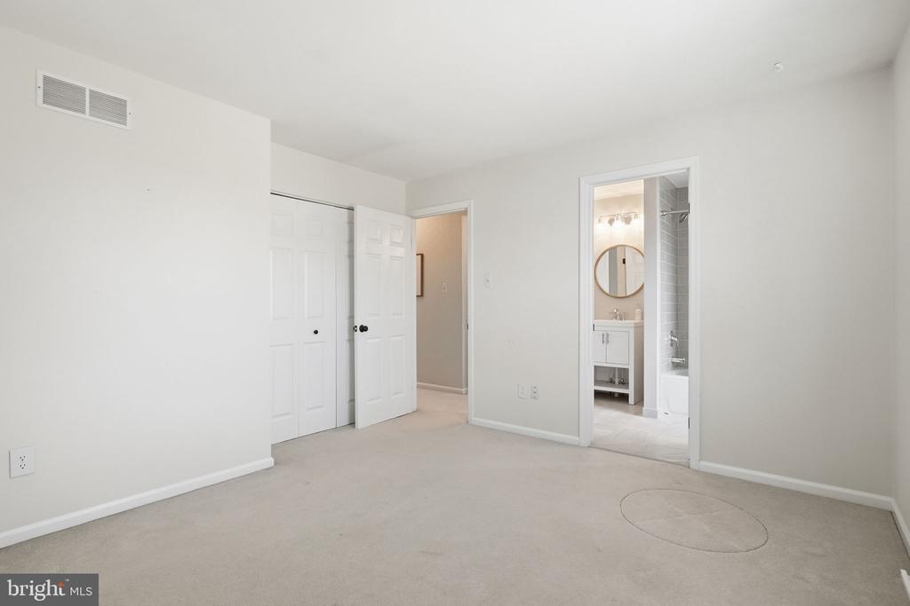 1703 STONEHAM DRIVE Unit: 1703
