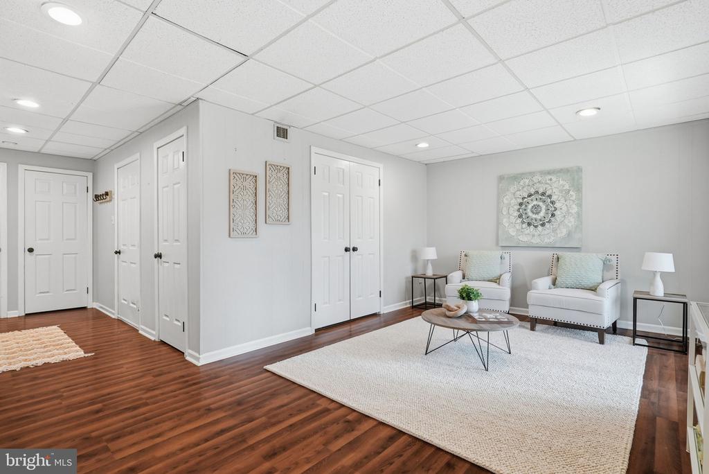1703 STONEHAM DRIVE Unit: 1703