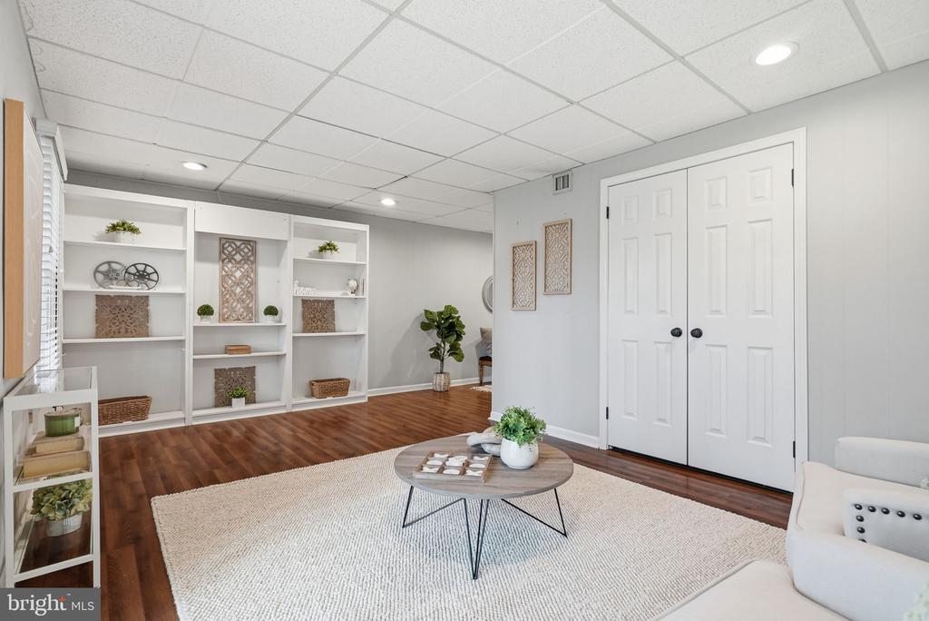 1703 STONEHAM DRIVE Unit: 1703