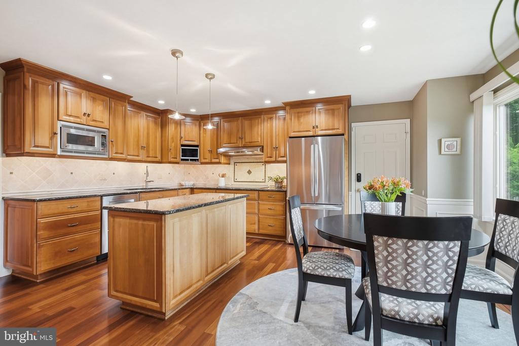 525 BEAUMONT CIRCLE