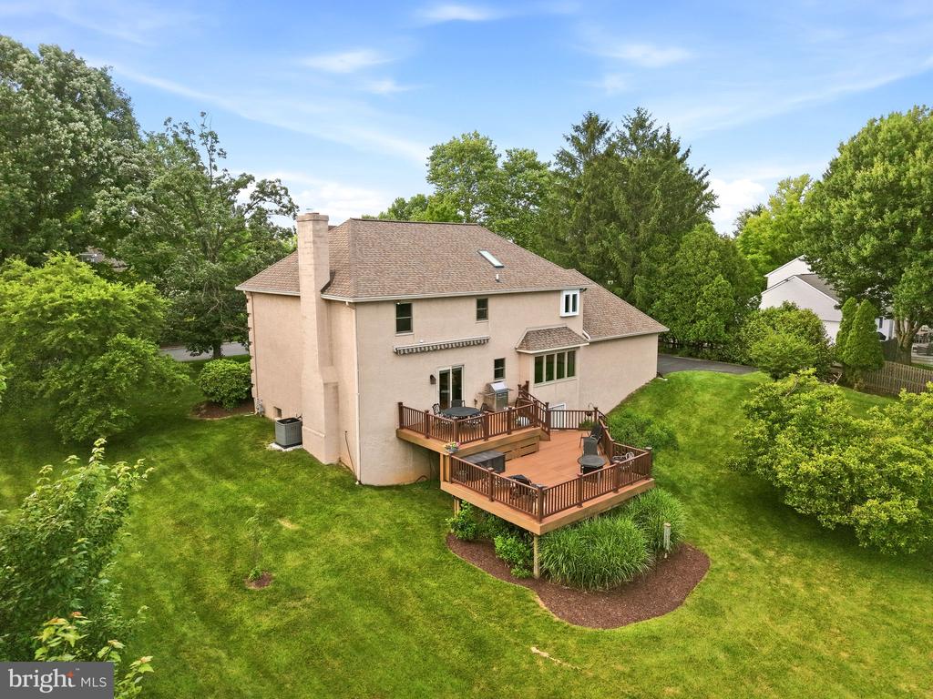 525 BEAUMONT CIRCLE