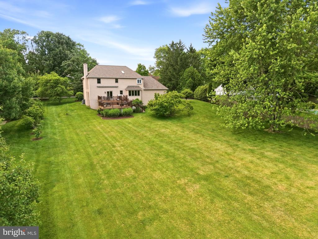 525 BEAUMONT CIRCLE