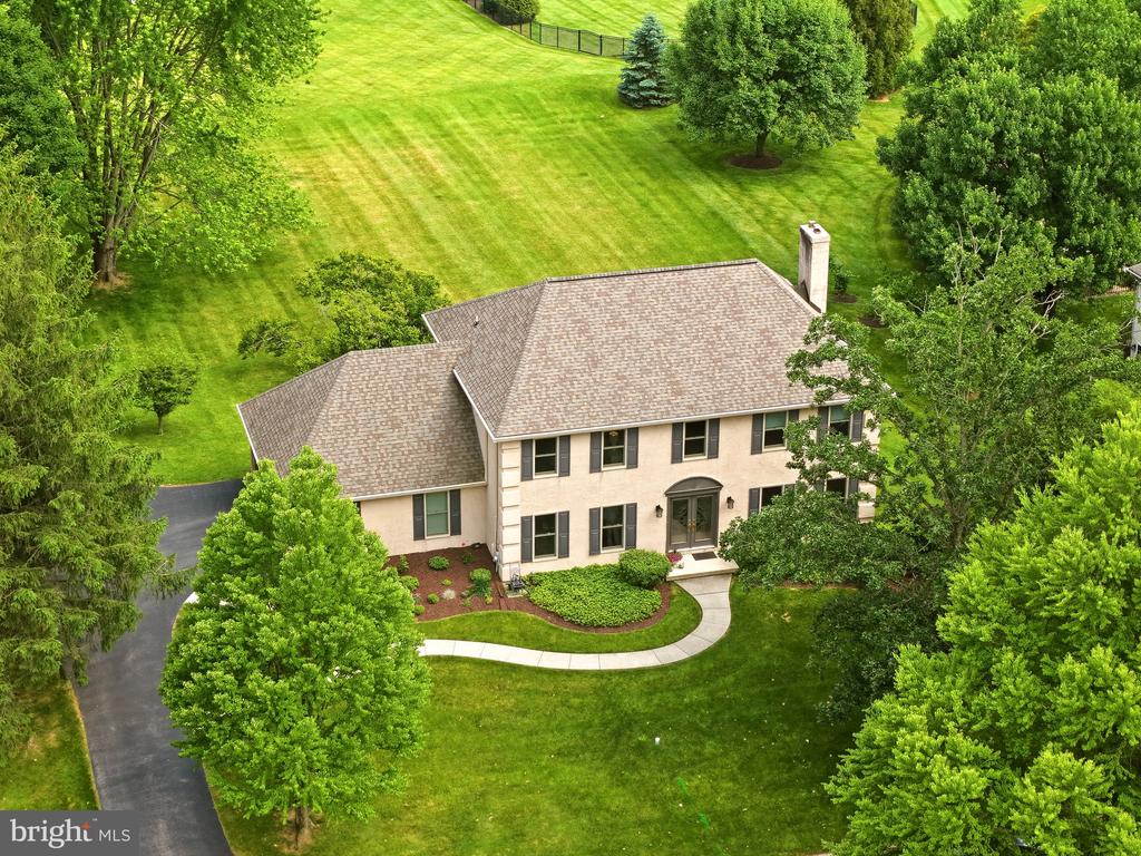 525 BEAUMONT CIRCLE