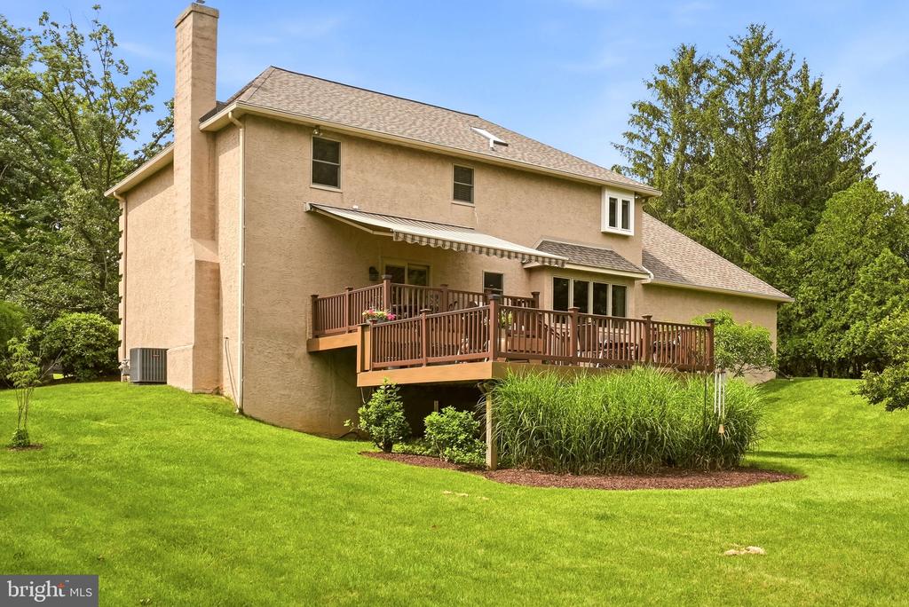 525 BEAUMONT CIRCLE