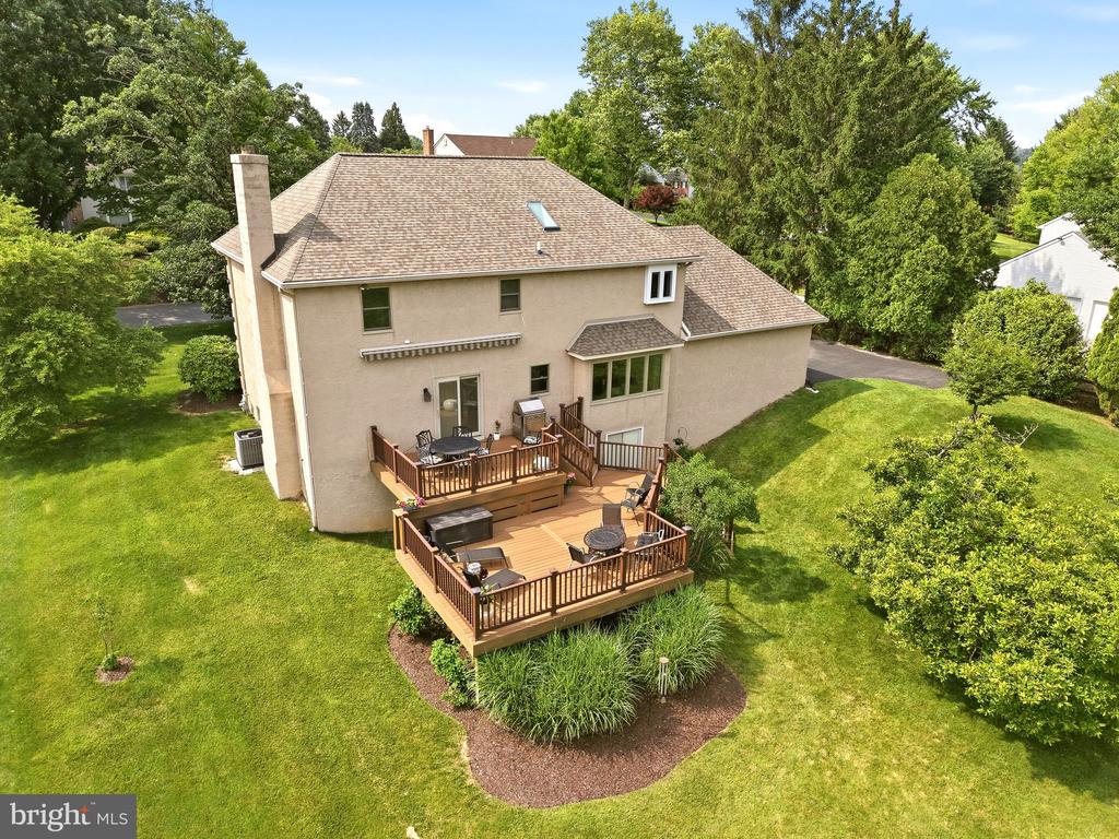 525 BEAUMONT CIRCLE