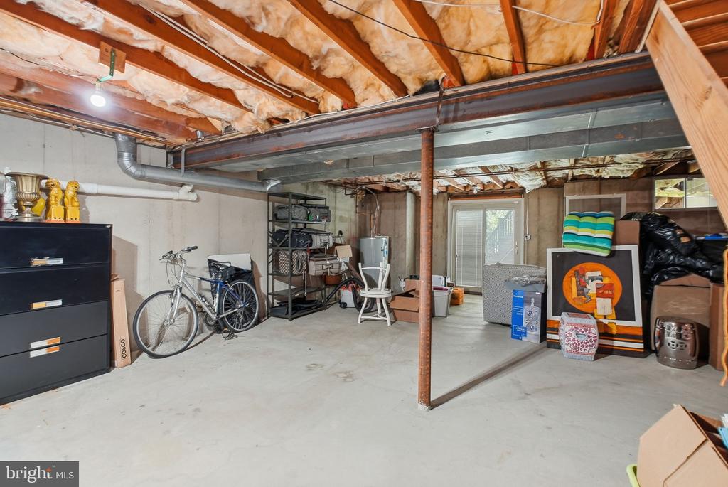 525 BEAUMONT CIRCLE