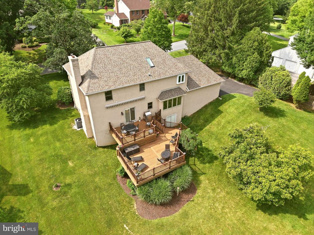 525 BEAUMONT CIRCLE