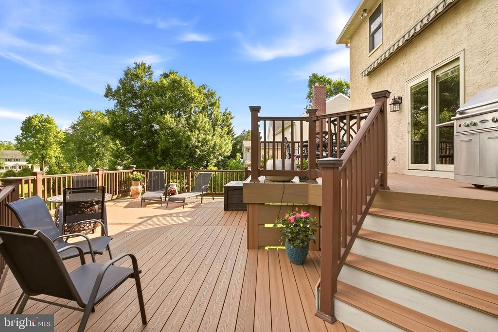 525 BEAUMONT CIRCLE