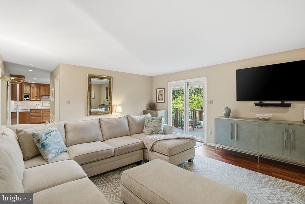 525 BEAUMONT CIRCLE