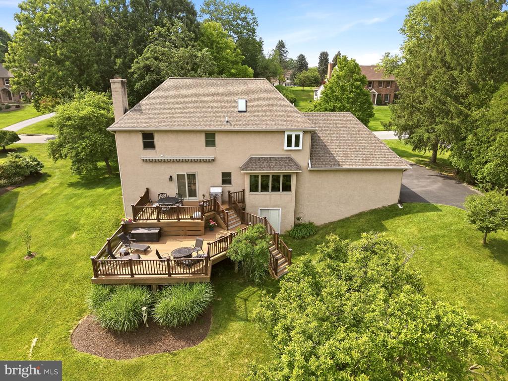525 BEAUMONT CIRCLE